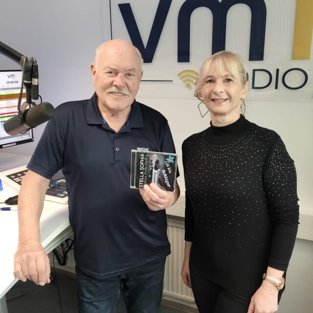 Stella Sophia ist heute bei Ingo Rotter im VM1 Frühschoppen zu Gast! ➡ Für uns mit dabei hat sie ihr neues Album - wir freuen uns drauf! Um 11 Uhr geht's los! 👏