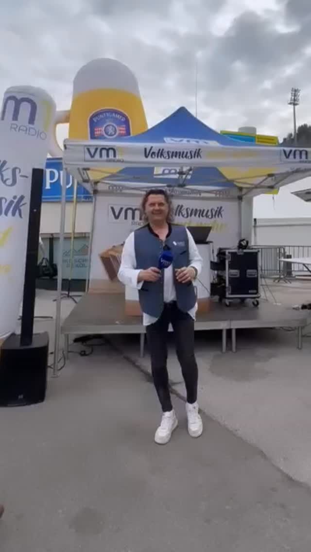Schladming, wir sind bereit für den VM1 Frühschoppen! 👏🏻 Ab 11 Uhr senden wir live von der Puntigamer Musikanten Ski WM mit eurer Musik und Wolfgang Gmoser! 🎶🎤

@puntigamermusikantenskiwm 
@wolfgang.c.gmoser
