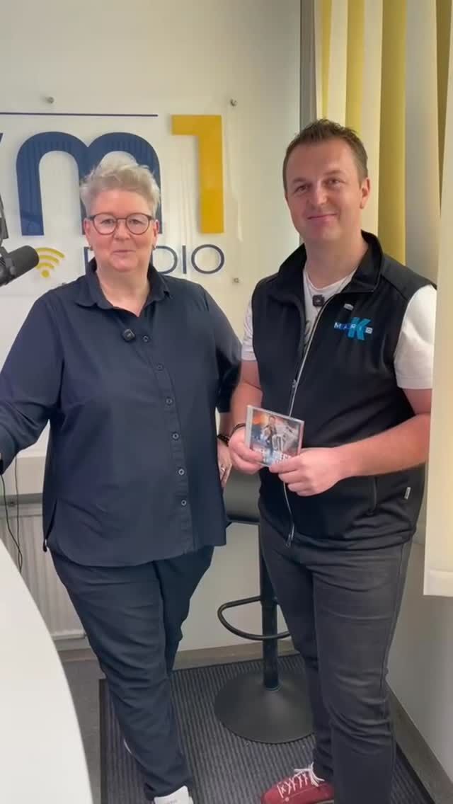 Jetzt für euch im VM1 Studio ON AIR ➡️ Mario K. aus dem Zillertal stellt bei uns sein 9. Studioalbum vor, also seid gespannt - ab 16 Uhr geht’s los. 👏🏻🎤

@mario_k_musik @lillystaudigl