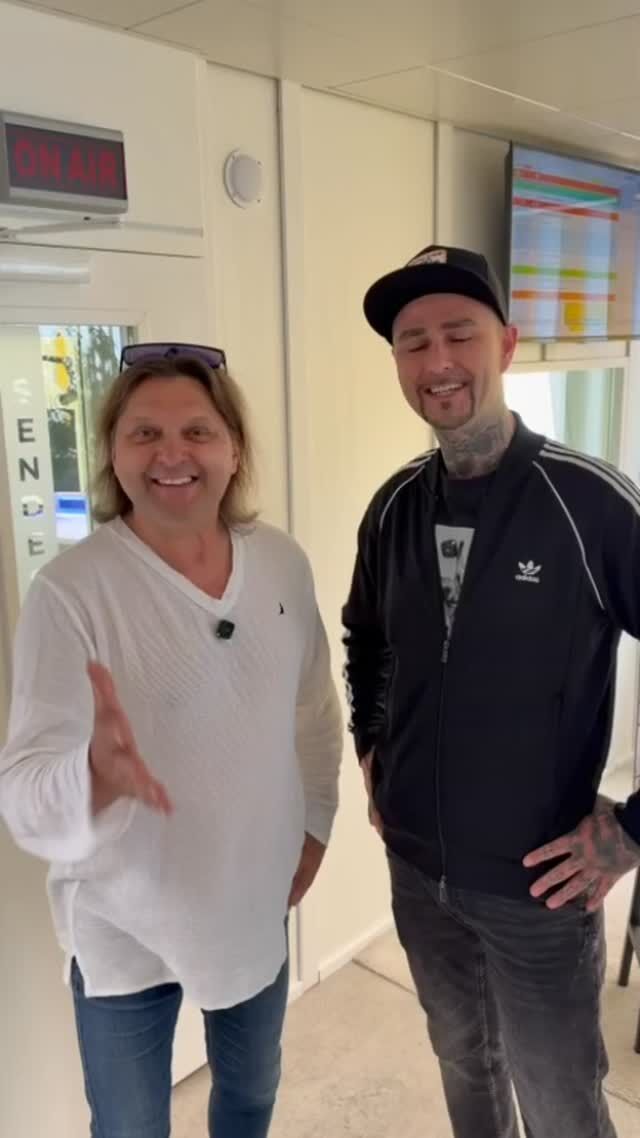 Tiroler Schmäh jetzt zu Gast im VM1 Studio! 👏🏻 Mit im Gepäck: die neue Single "C'est La Vie" 🎶