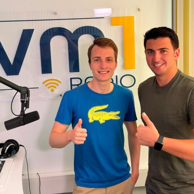 Jetzt ist er bei uns im VM1 Studio: Marco Spiegl mit seinem neuen Song "Avanti Avanti" - gleich live ON AIR bei Philipp Bammer im VM1 Nachmittag. Seid dabei! 👏🏻

@marco_spiegl_music @bammerphilipp