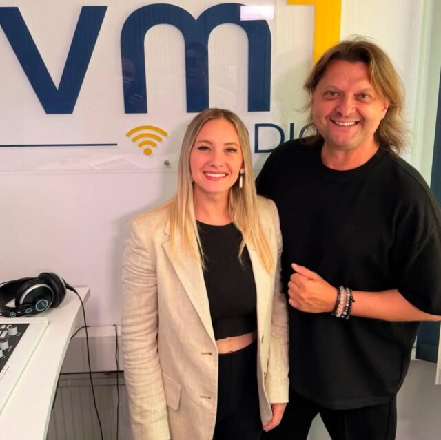 Schlager-Freunde aufgepasst: Charlien ist bei uns im VM1 Nachmittag zu Gast! 👏🏻 Mit im Gepäck hat sie ihre neue Single „Du willst es doch auch“ 🎶🎤

@charlien.official