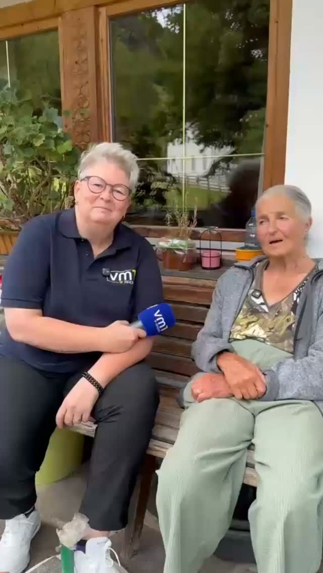 Die Organistin Maria Leiter bekannt als "Sollererhäusl Moidi" aus der Wildschönau spielt seit über 70 Jahren die Orgel in der Pfarrkirche auf 1173m. Lilly Staudigl besucht sie heute mit den VM1 Heimatgrüßen!