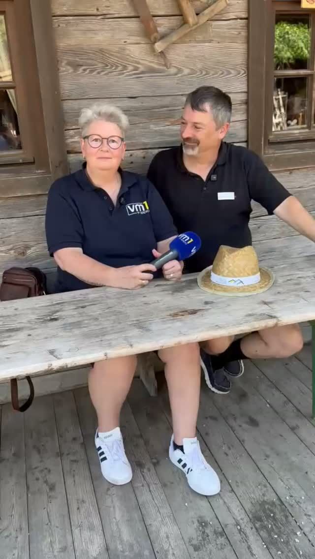 Lilly Staudigl nimmt uns heute ab 11 Uhr mit ins Museum Tiroler Bauernhöfe in Kramsach. Gemeinsam mit Museumsleiter Thomas Bertagnolli schaut sie sich die 14 traditionellen Bauernhöfe und die zugehörigen Nebengebäude an. 👍🏻

@museum_tiroler_bauernhoefe @lillystaudigl