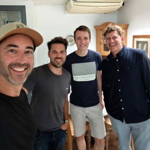 Kohler & Schnute sind JETZT bei Philipp Bammer im VM1 Nachmittag zu Gast! ➡️ Mit dabei haben sie ihre neue Single "Tirol" 👍

@kohler.schnute @bammerphilipp